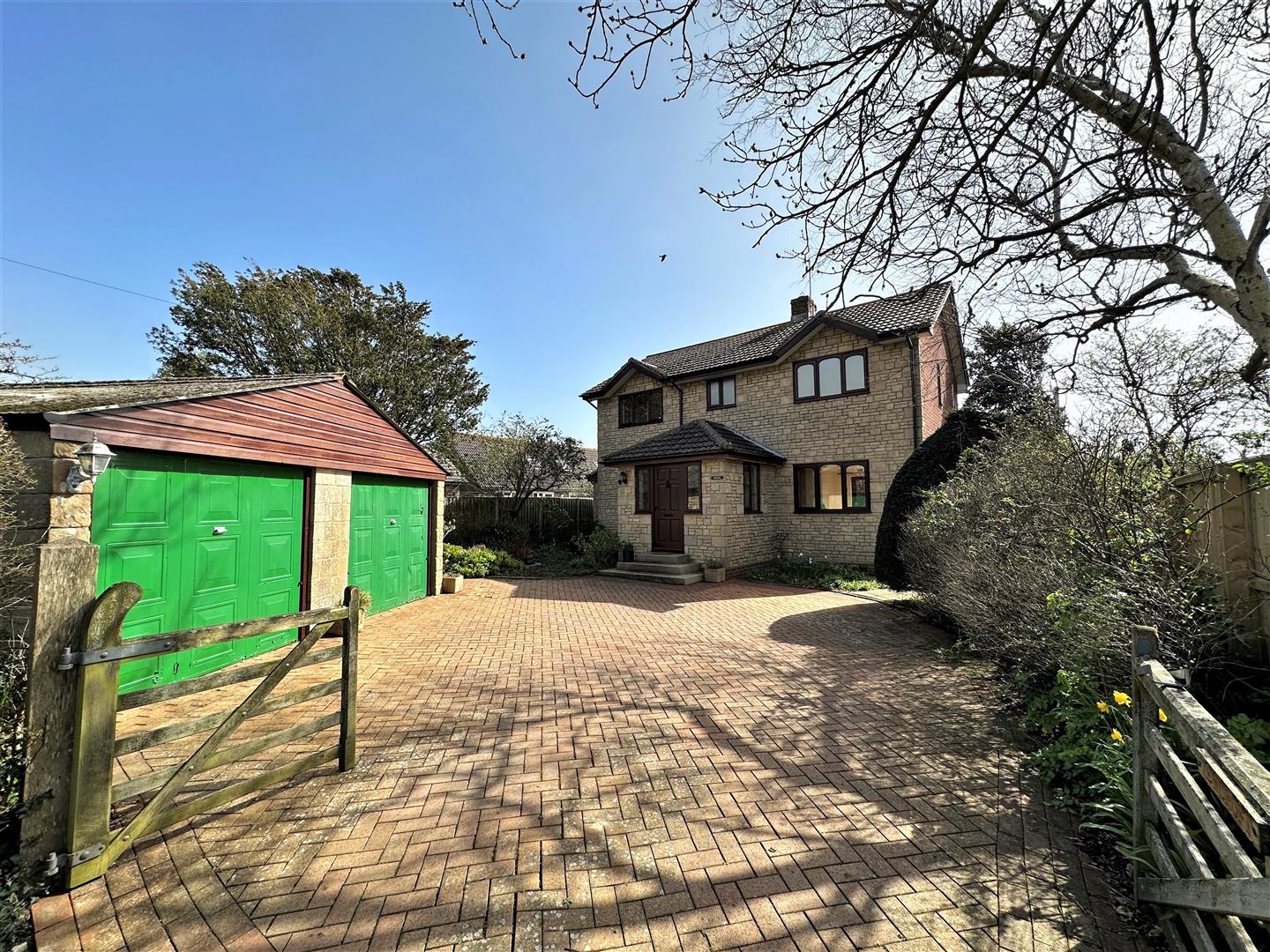 Isle of Wight House Detached Property STC in Brighstone